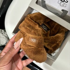 baby ugg boots and hat set